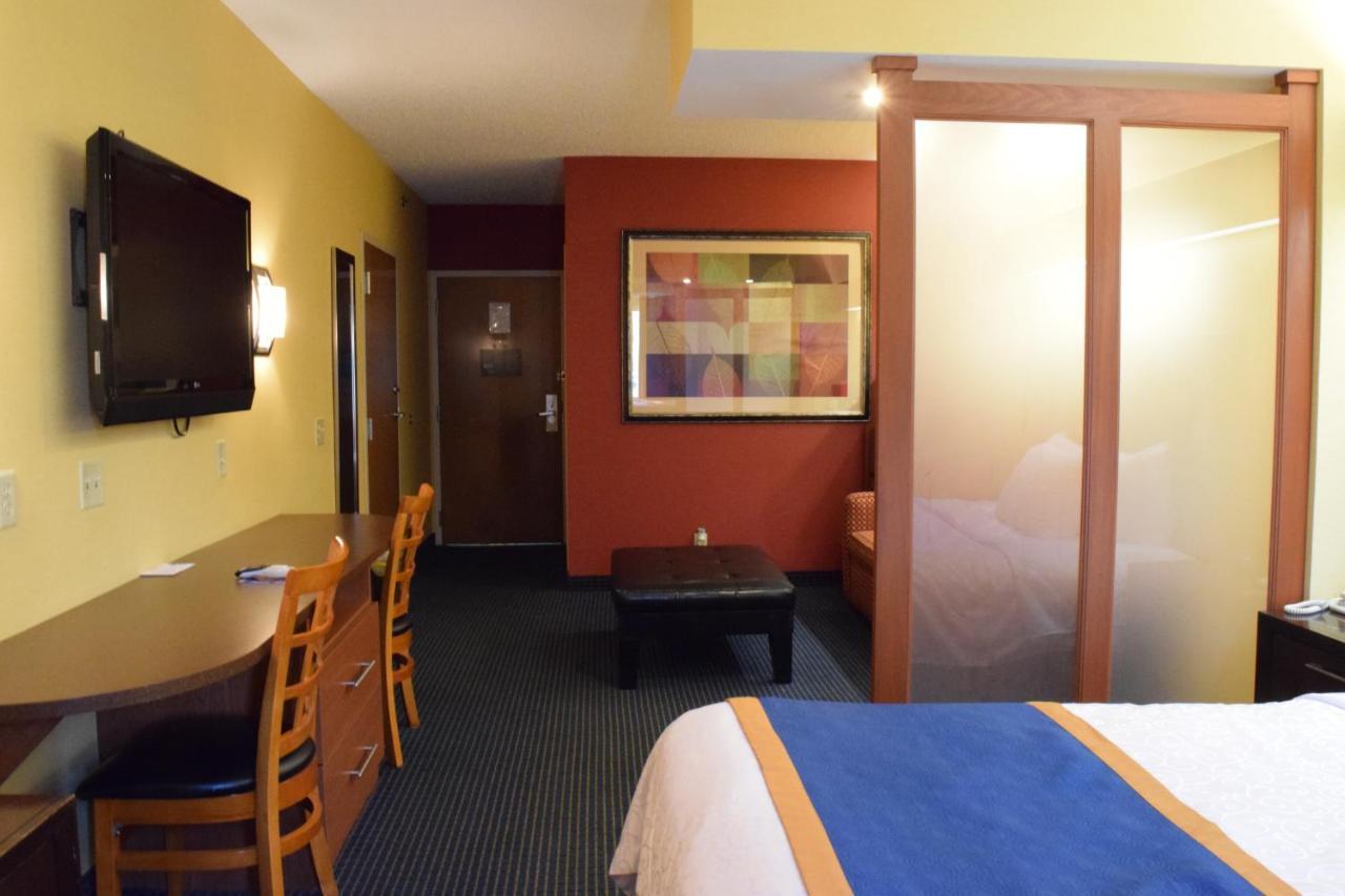 Inn At The Finger Lakes Auburn Exteriör bild
